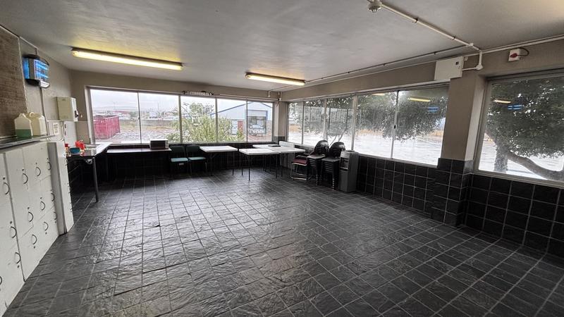 To Let Commercial Property for Rent in Killarney Gardens Western Cape